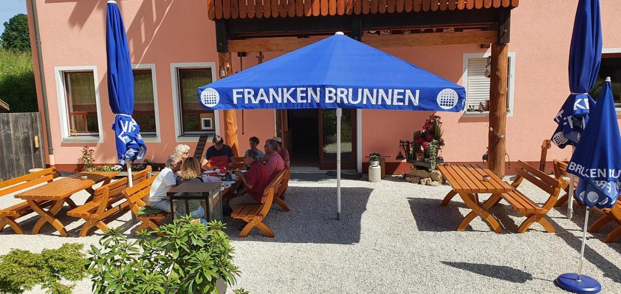 Gasthaus Zum Schneider Pottenstein Exteriör bild